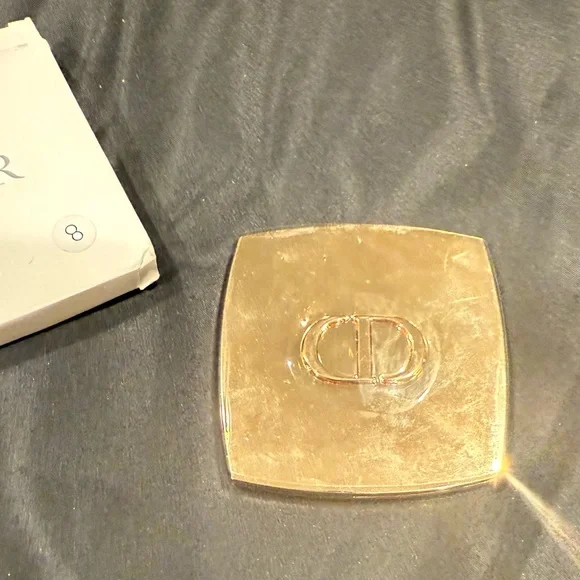 Dior Compact Mirror Double-Sided Mirror Gold Brand New (in wrapping) - Picture 8 of 16